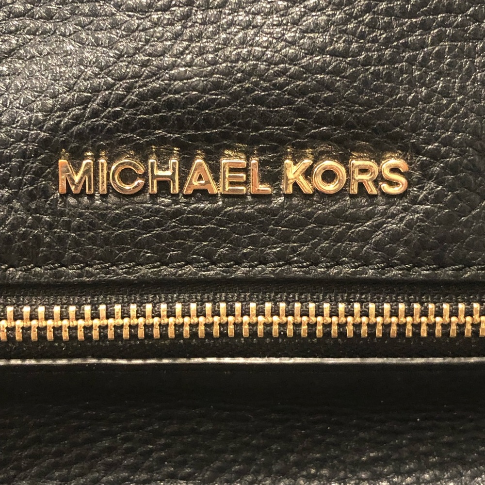 Michael Kors leather black pack